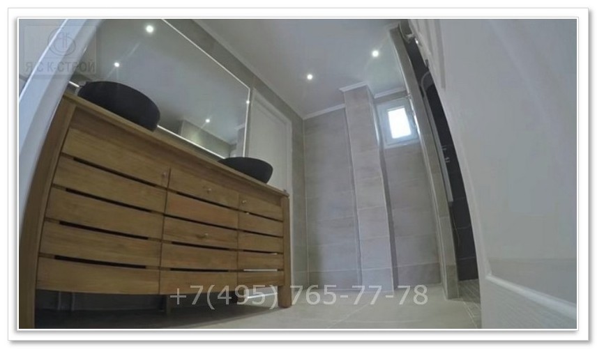 Стоимость ремонта ванной комнаты - В ванную установили мебель из дерева - Москва ЯСК Строй
