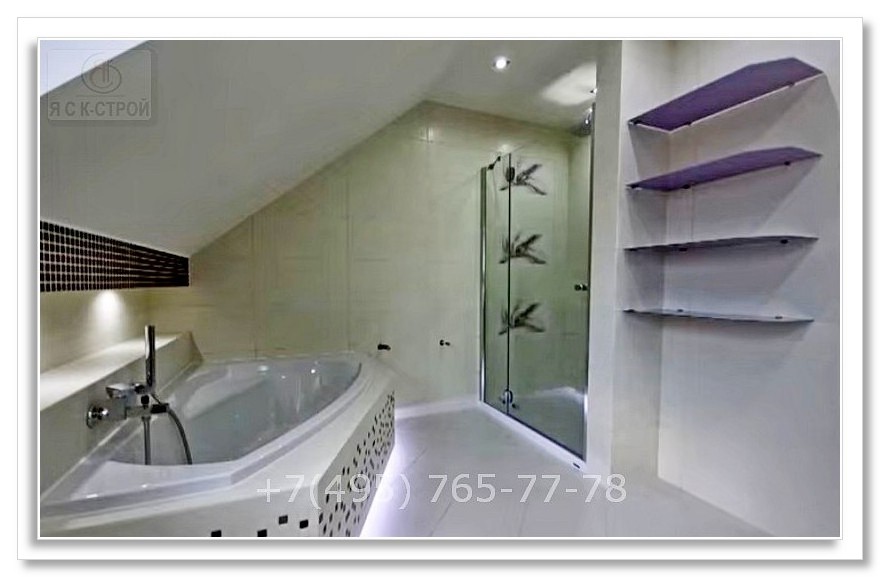 На фото представлена ванная комната где есть и ванная и душевая кабина