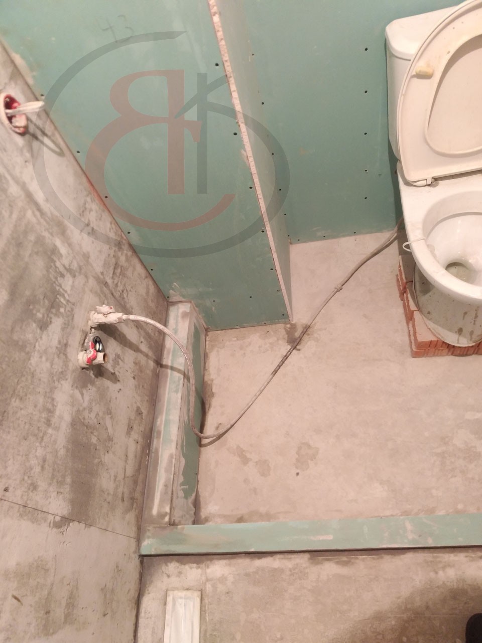 Капитальный ремонт маленькой ванной комнаты, Кетчерская улица 10, ОБЗОР ЧЕРНОВОЙ ОТДЕЛКИ (12)